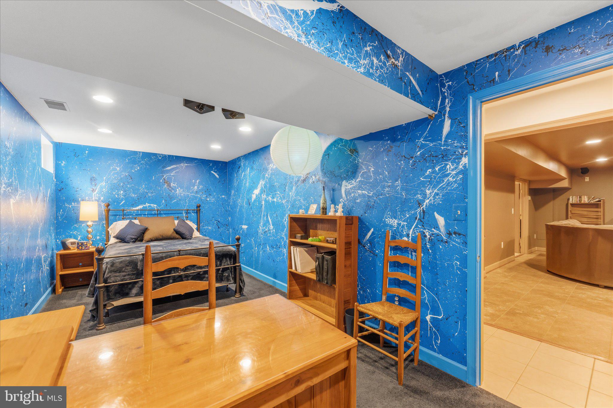 ASHBURN VILLAGE - Residential