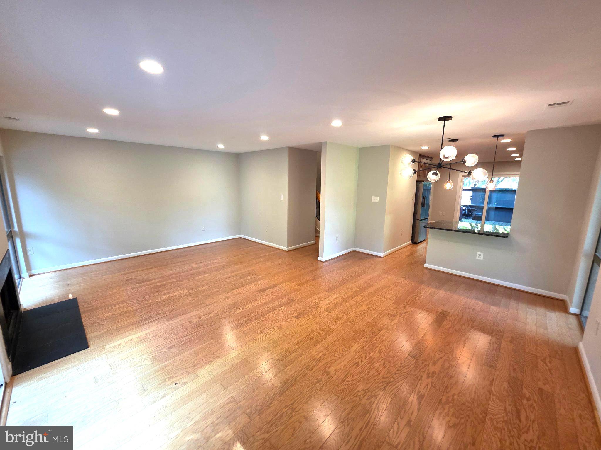2001 WETHERSFIELD COURT