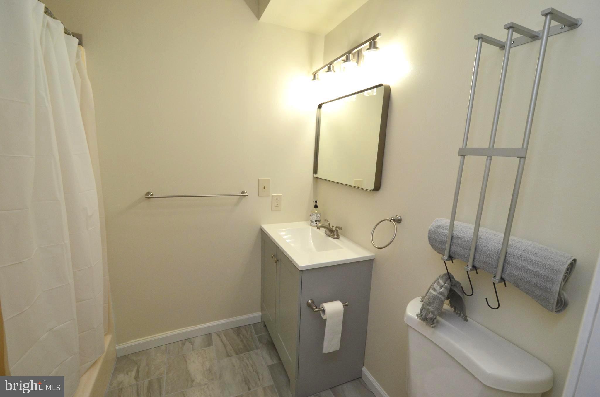 CAPE ANNE - Residential Lease