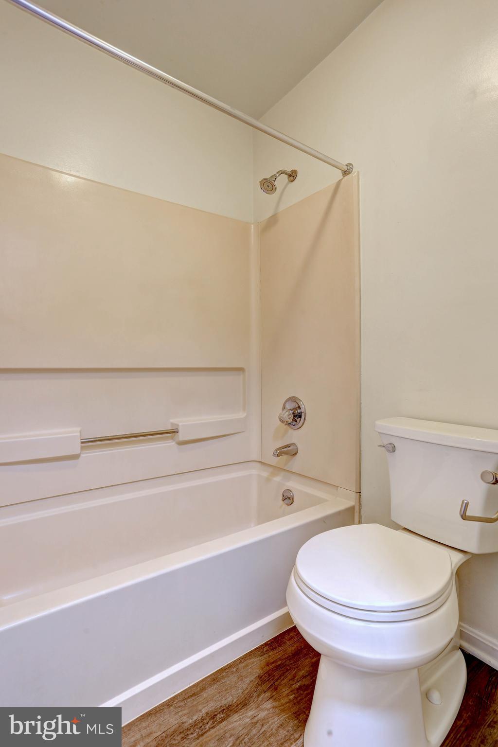 VILLAGE OF MONTGOMERY RUN - Residential