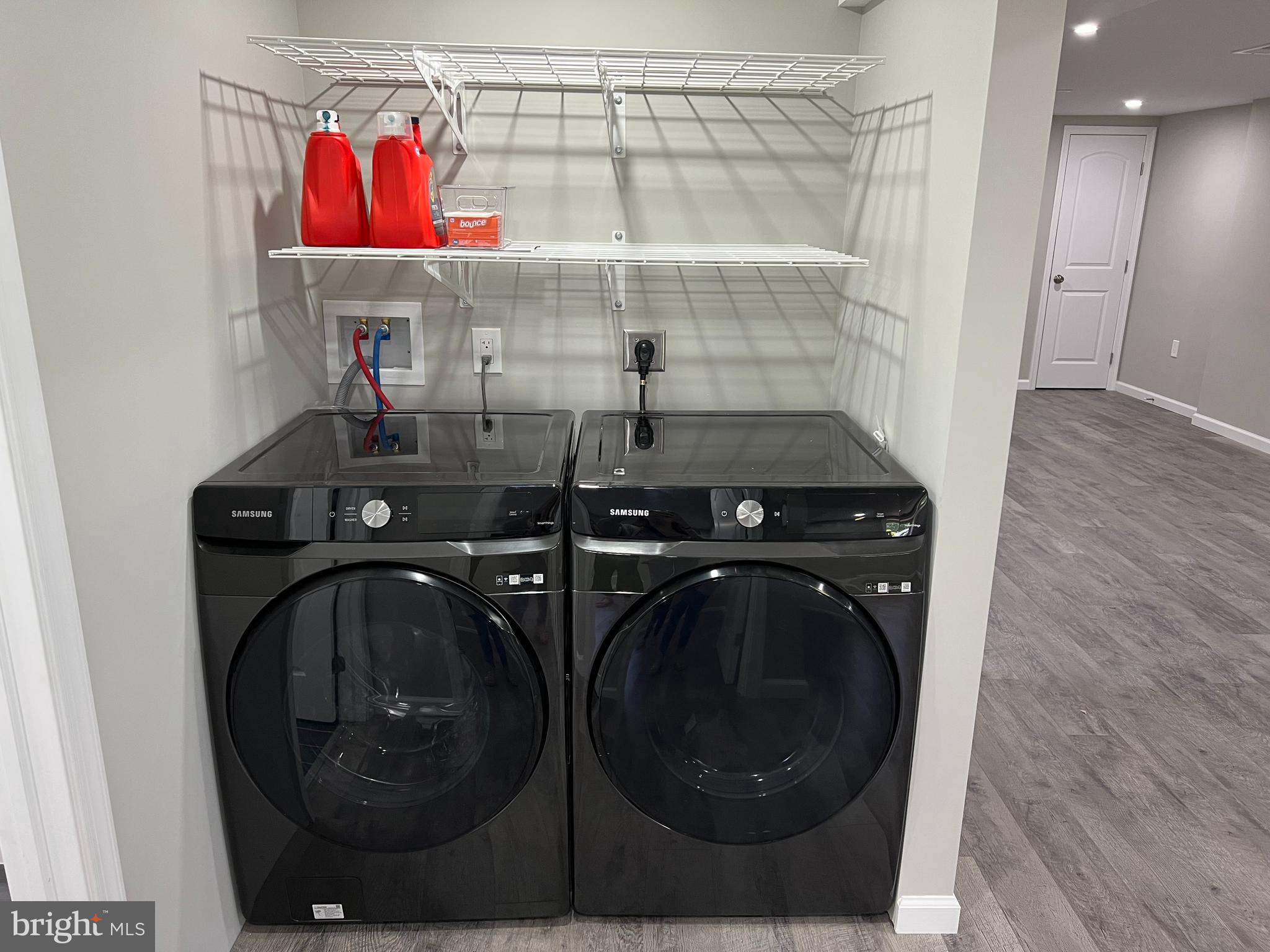 MONTEVIDEO COURT - Residential Lease