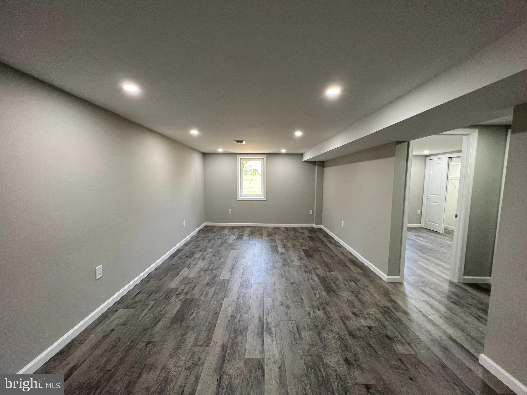 MONTEVIDEO COURT - Residential Lease