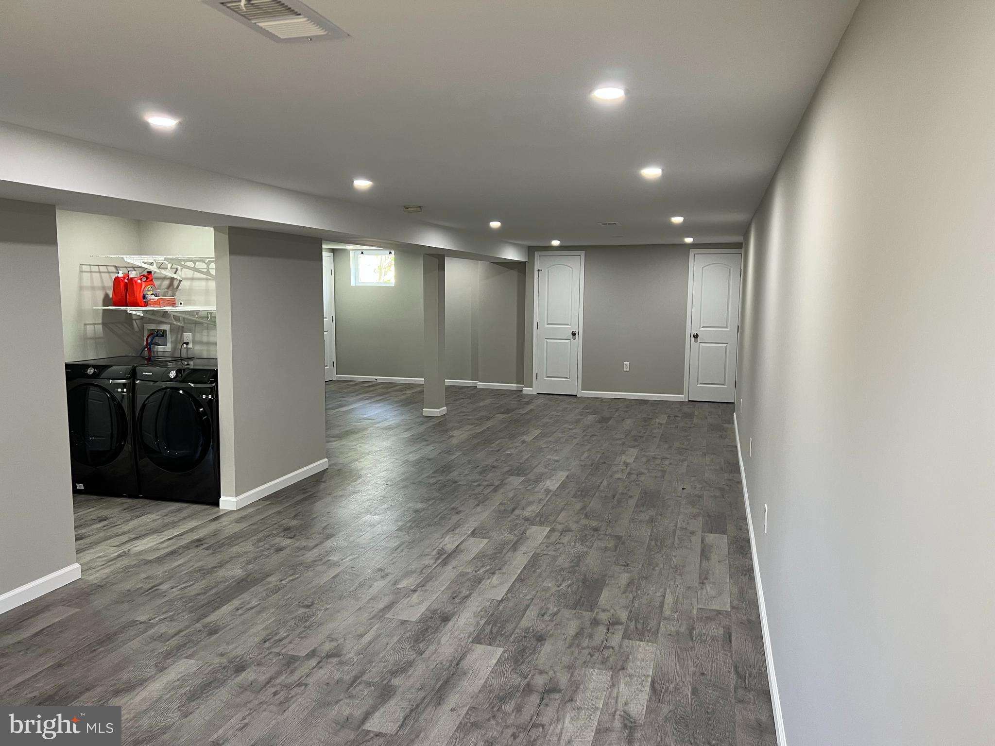 MONTEVIDEO COURT - Residential Lease