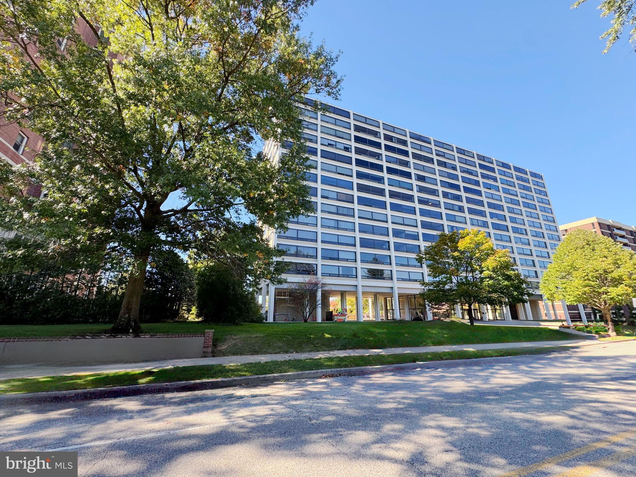 HIGHFIELD HOUSE CONDOMINIUM - Residential