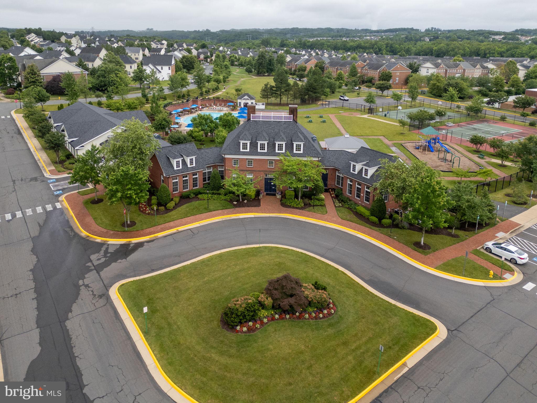 PORT POTOMAC - Residential