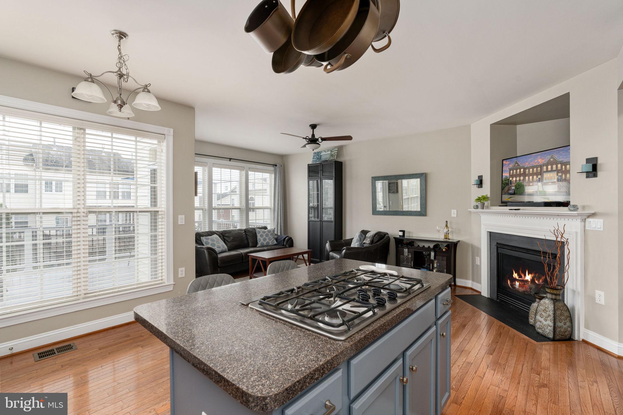 PORT POTOMAC - Residential