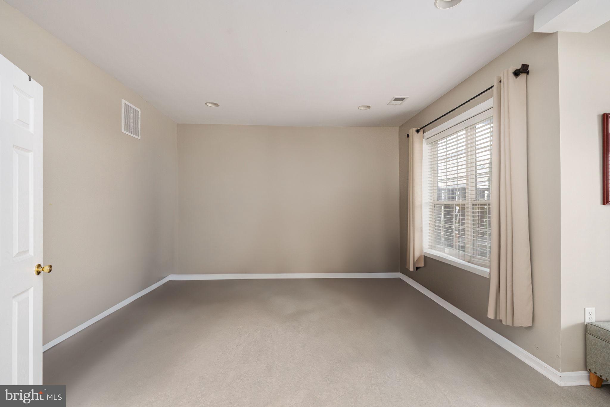 PORT POTOMAC - Residential