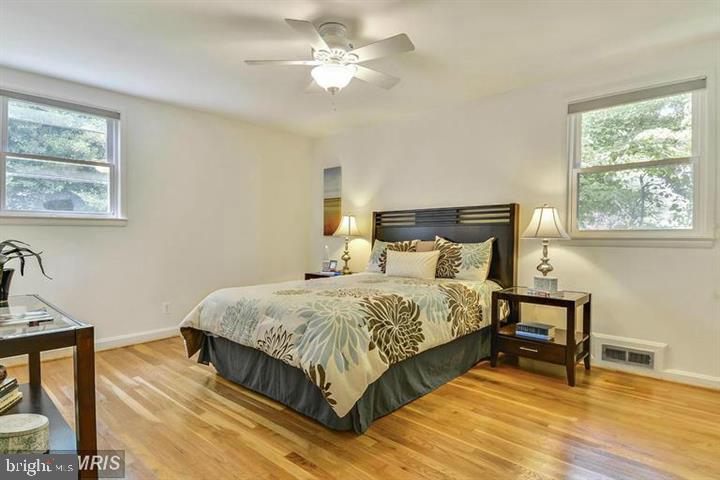 MAPLEWOOD ESTATES - Residential Lease