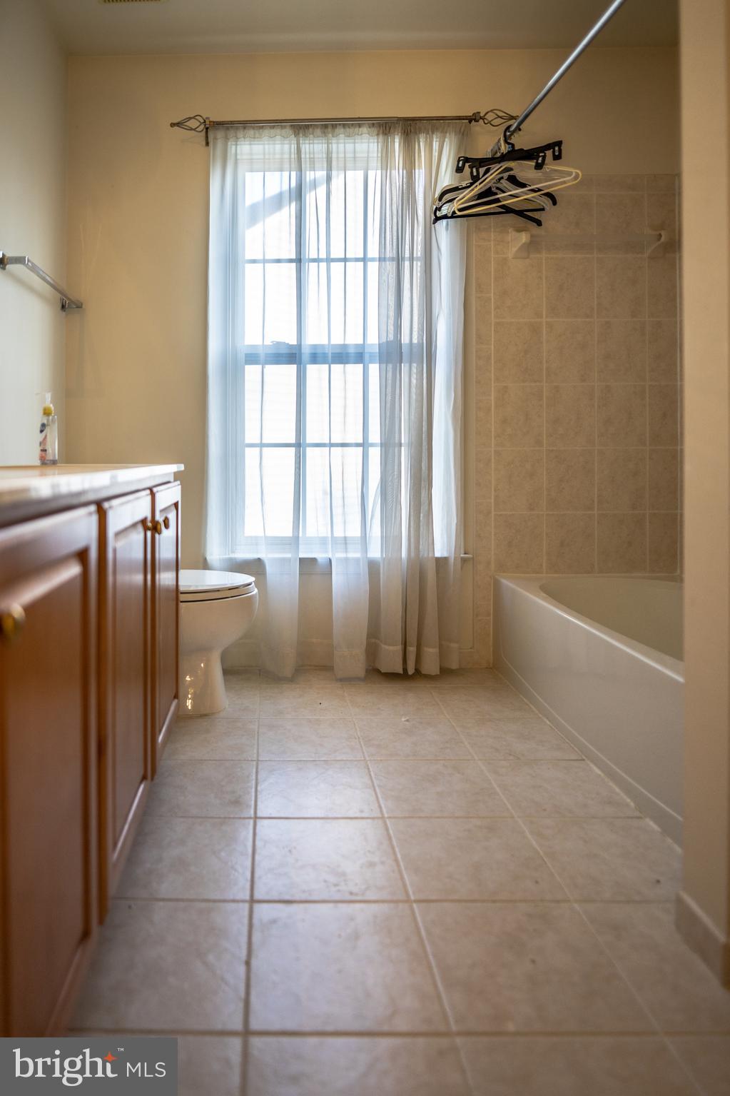 ACCOTINK BLUFF ESTATES - Residential Lease