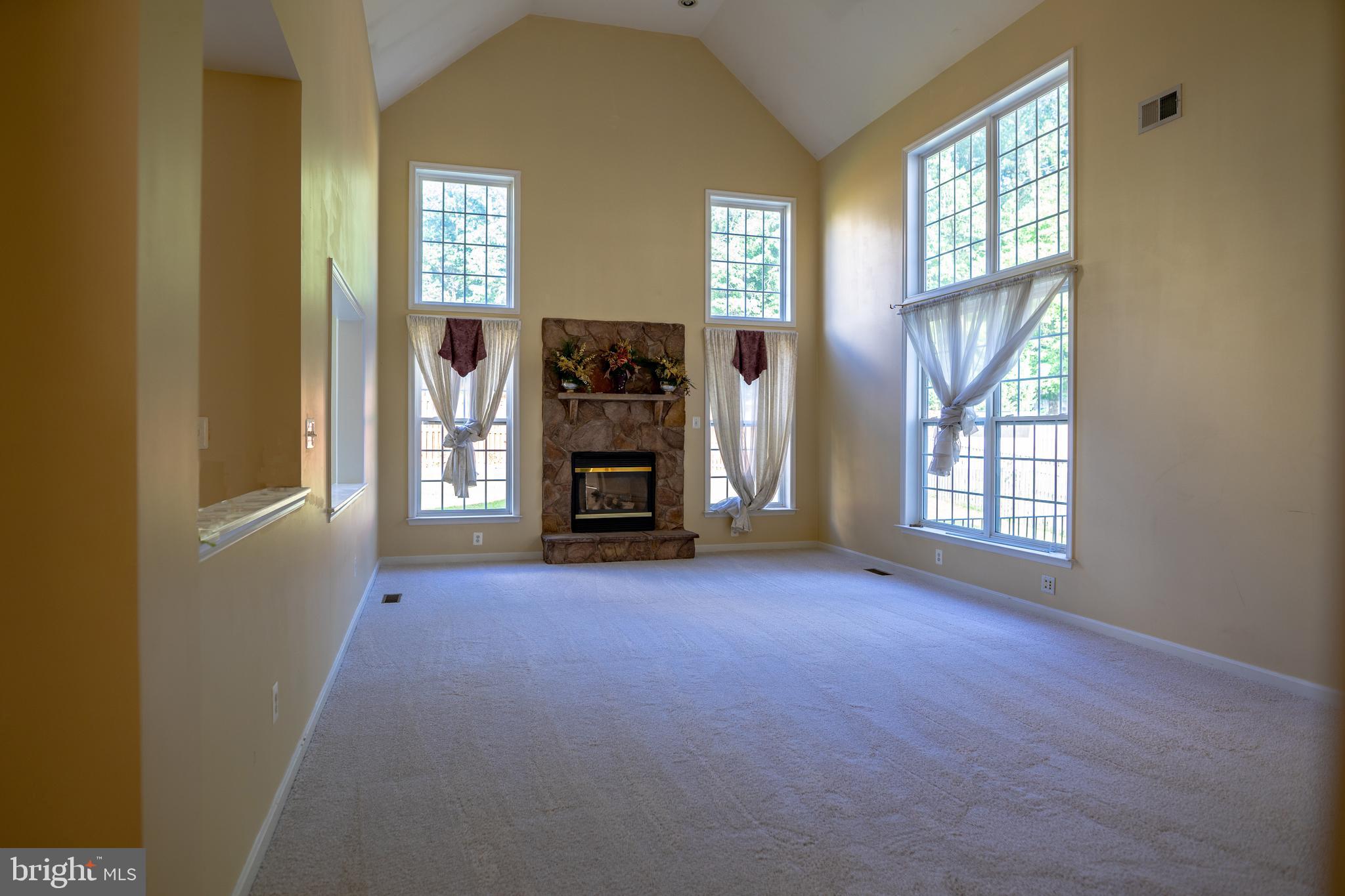 ACCOTINK BLUFF ESTATES - Residential Lease