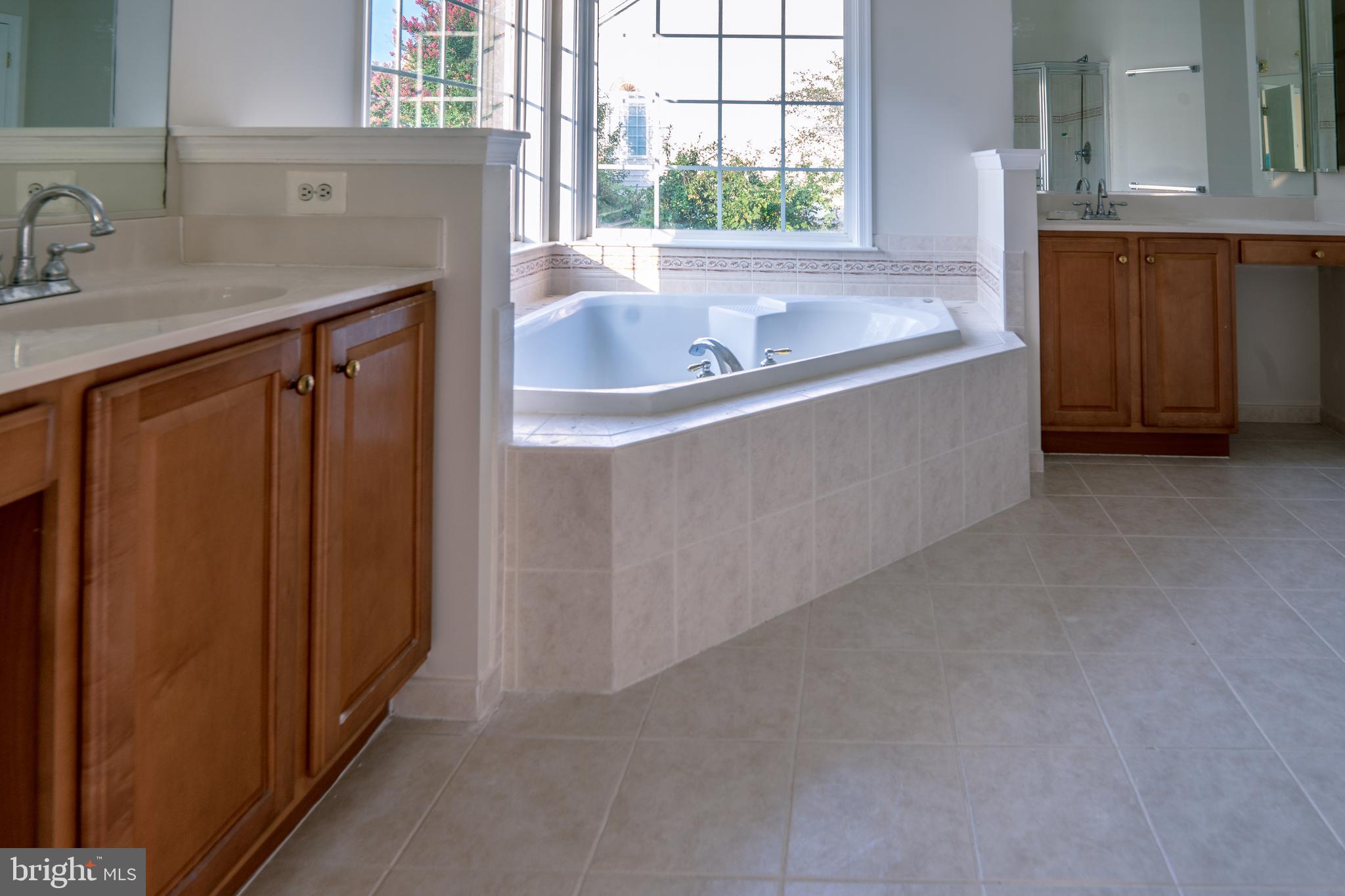 ACCOTINK BLUFF ESTATES - Residential Lease