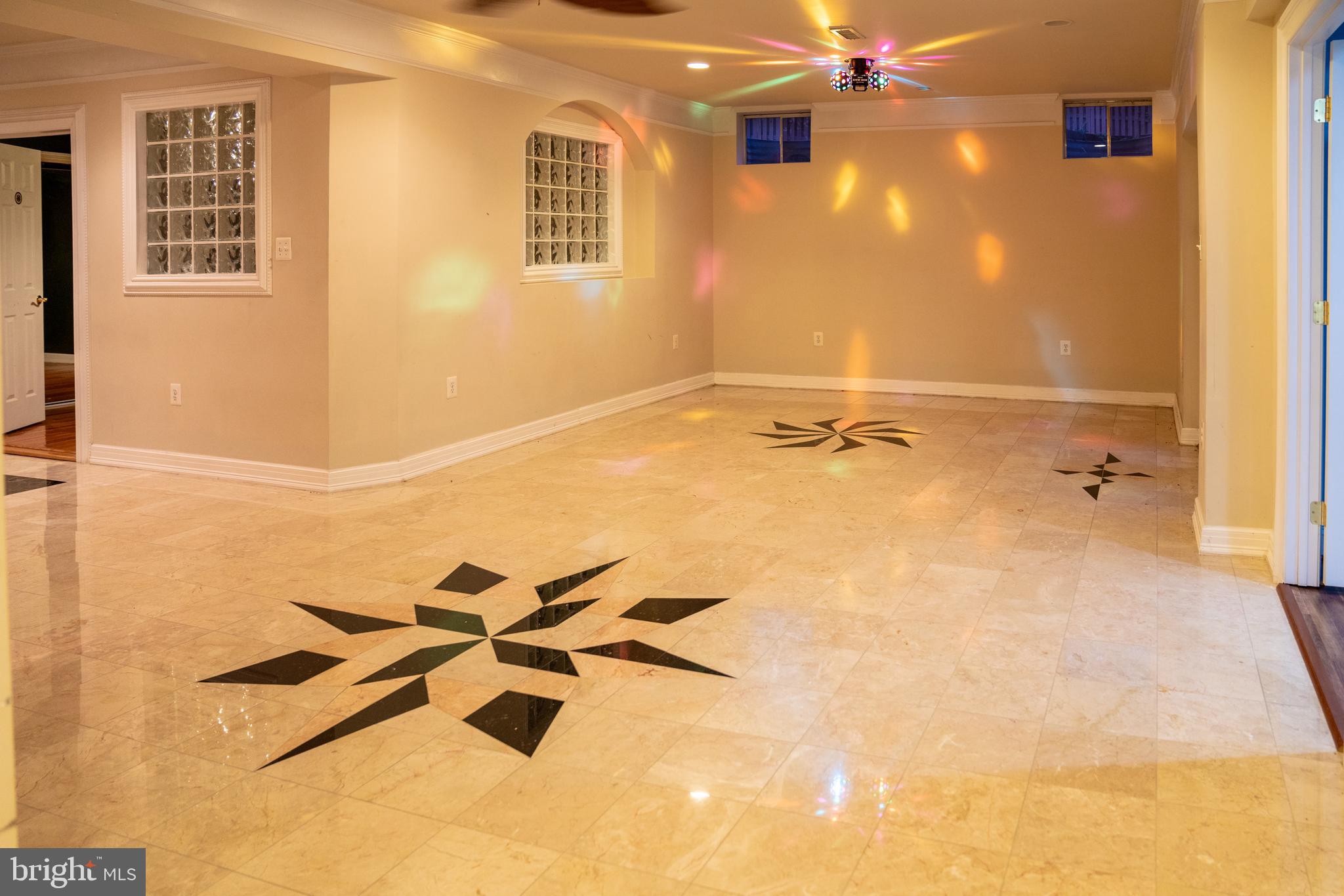 ACCOTINK BLUFF ESTATES - Residential Lease