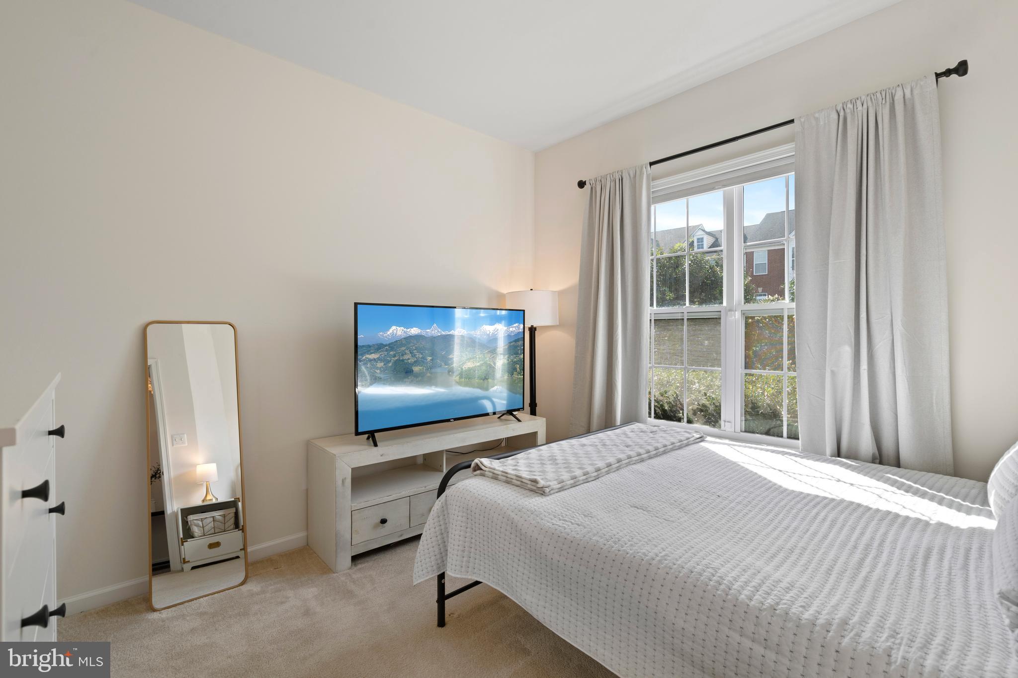 LOUDOUN VALLEY ESTATES 2 - Residential