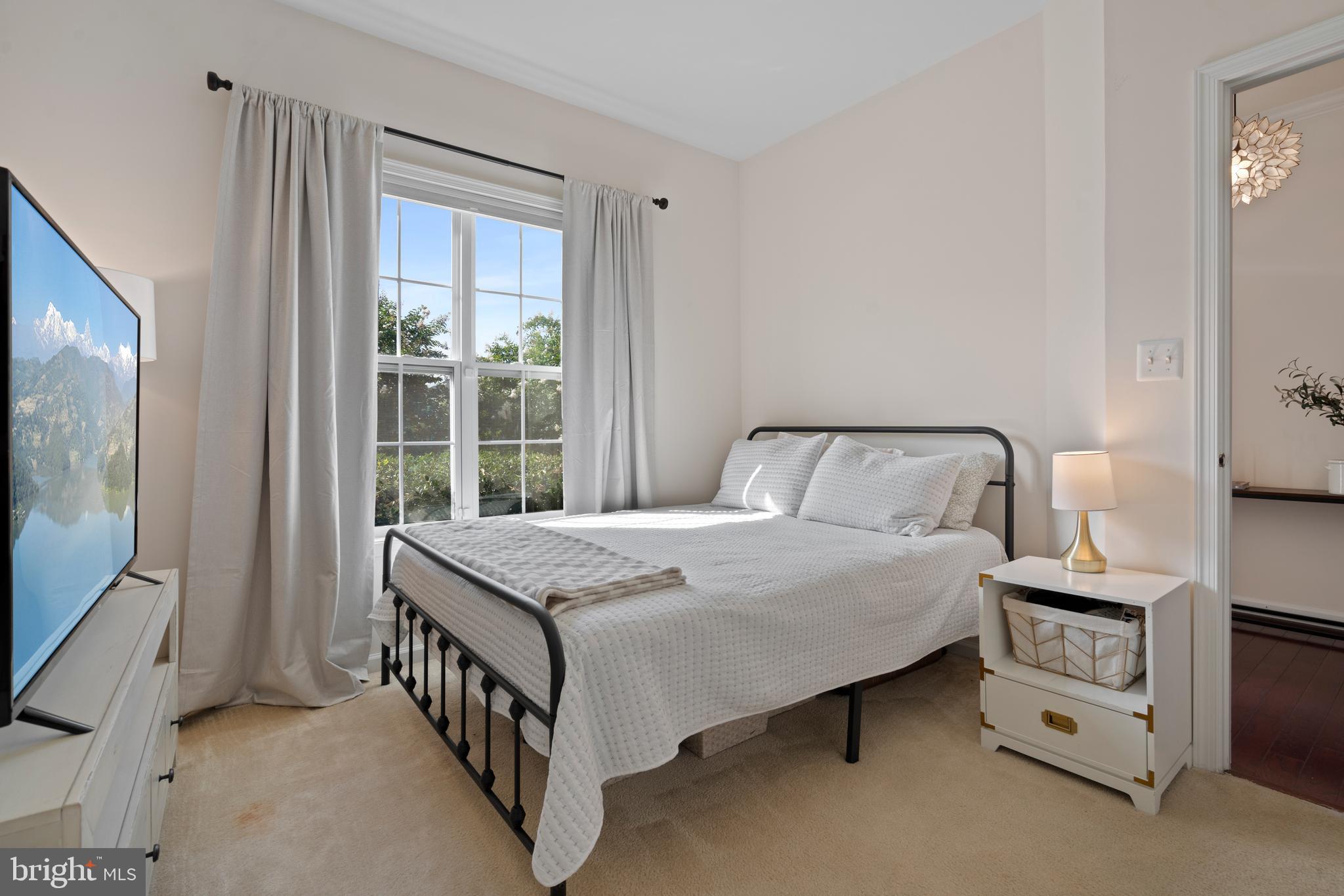 LOUDOUN VALLEY ESTATES 2 - Residential