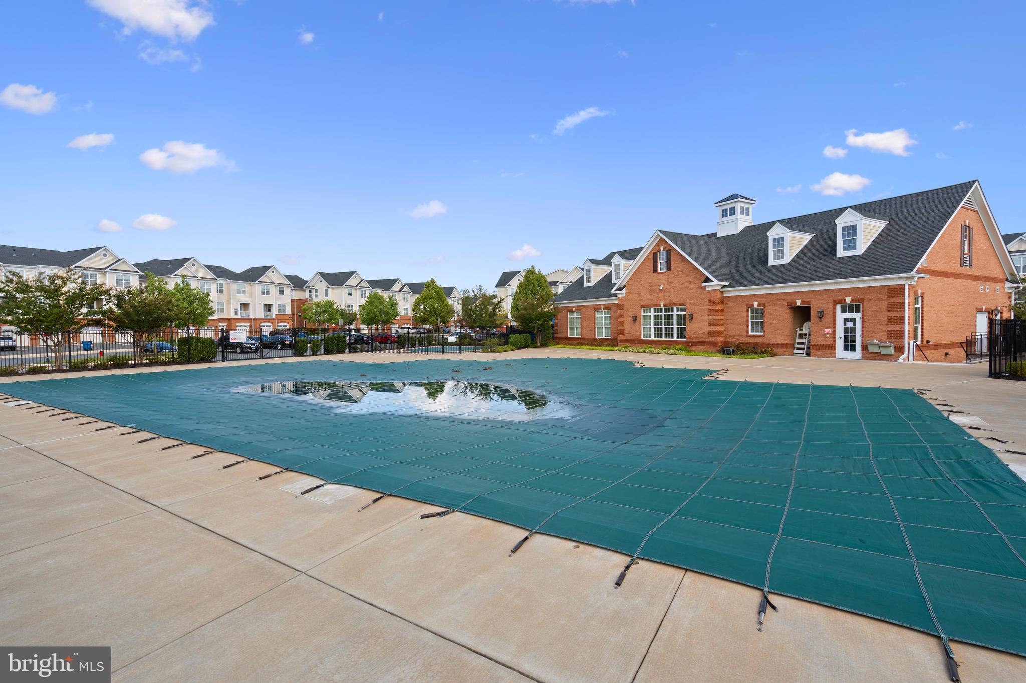 LOUDOUN VALLEY ESTATES 2 - Residential