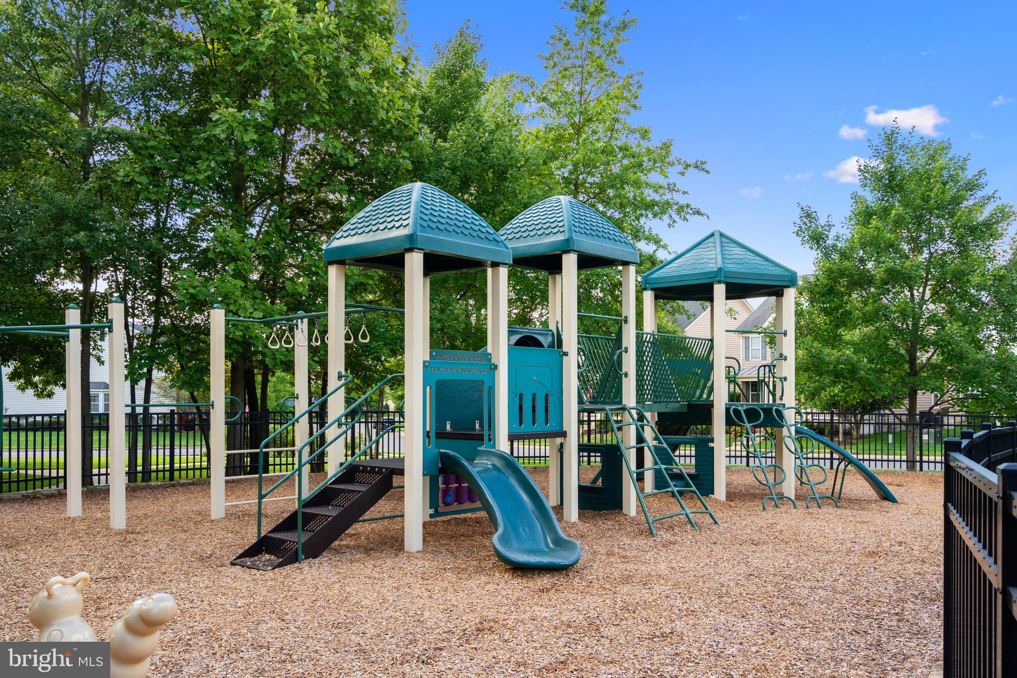 LOUDOUN VALLEY ESTATES 2 - Residential