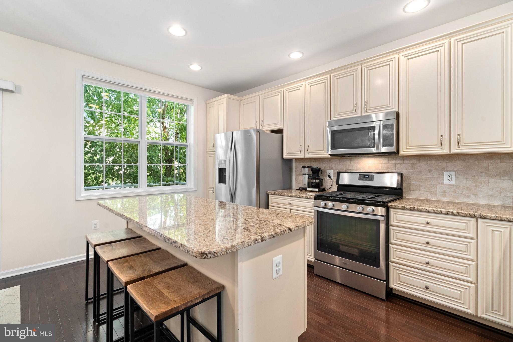 LOUDOUN VALLEY ESTATES 2 - Residential