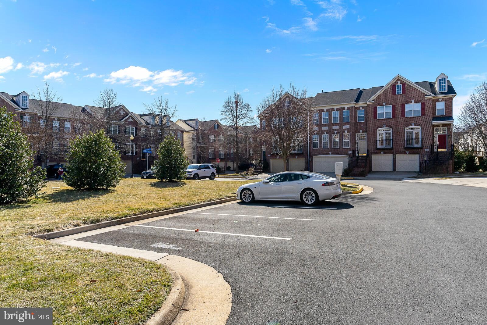 GREAT OAK - Residential Lease