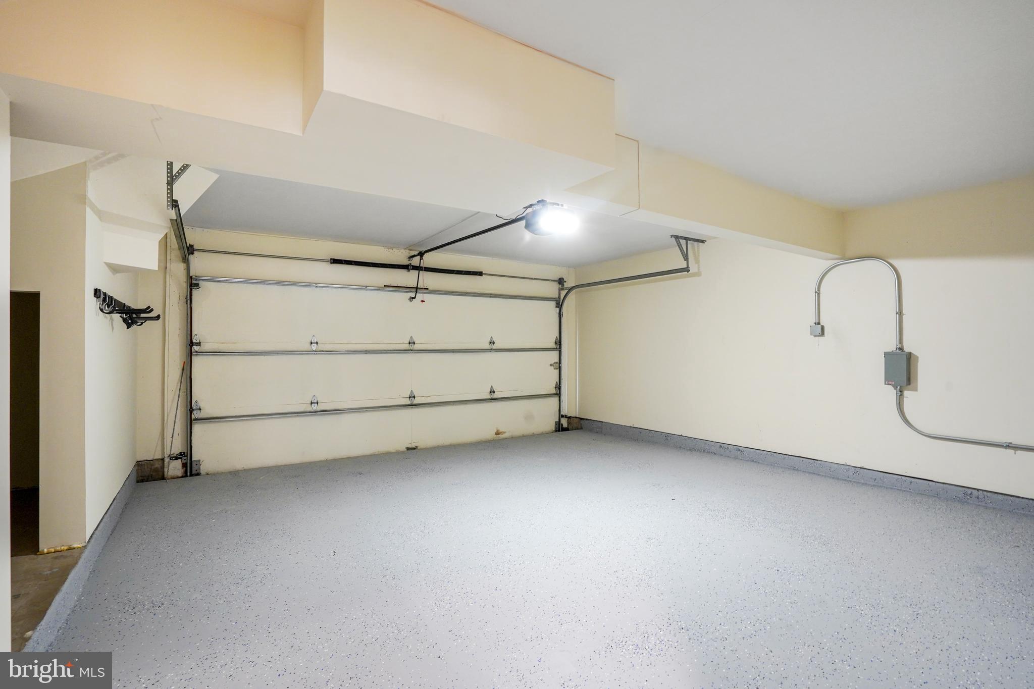 GREAT OAK - Residential Lease