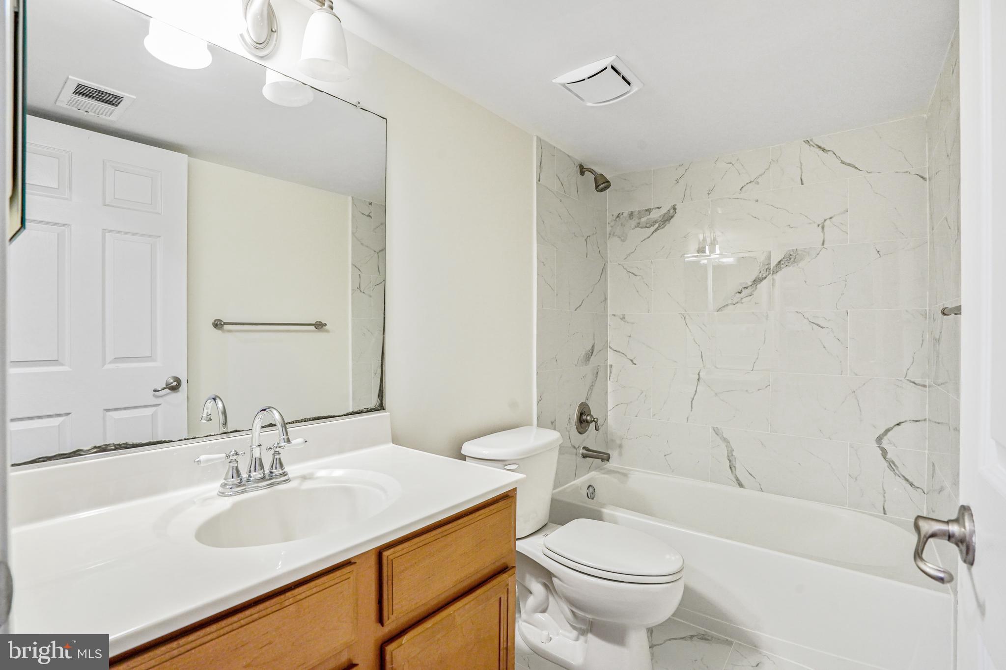 GREAT OAK - Residential Lease