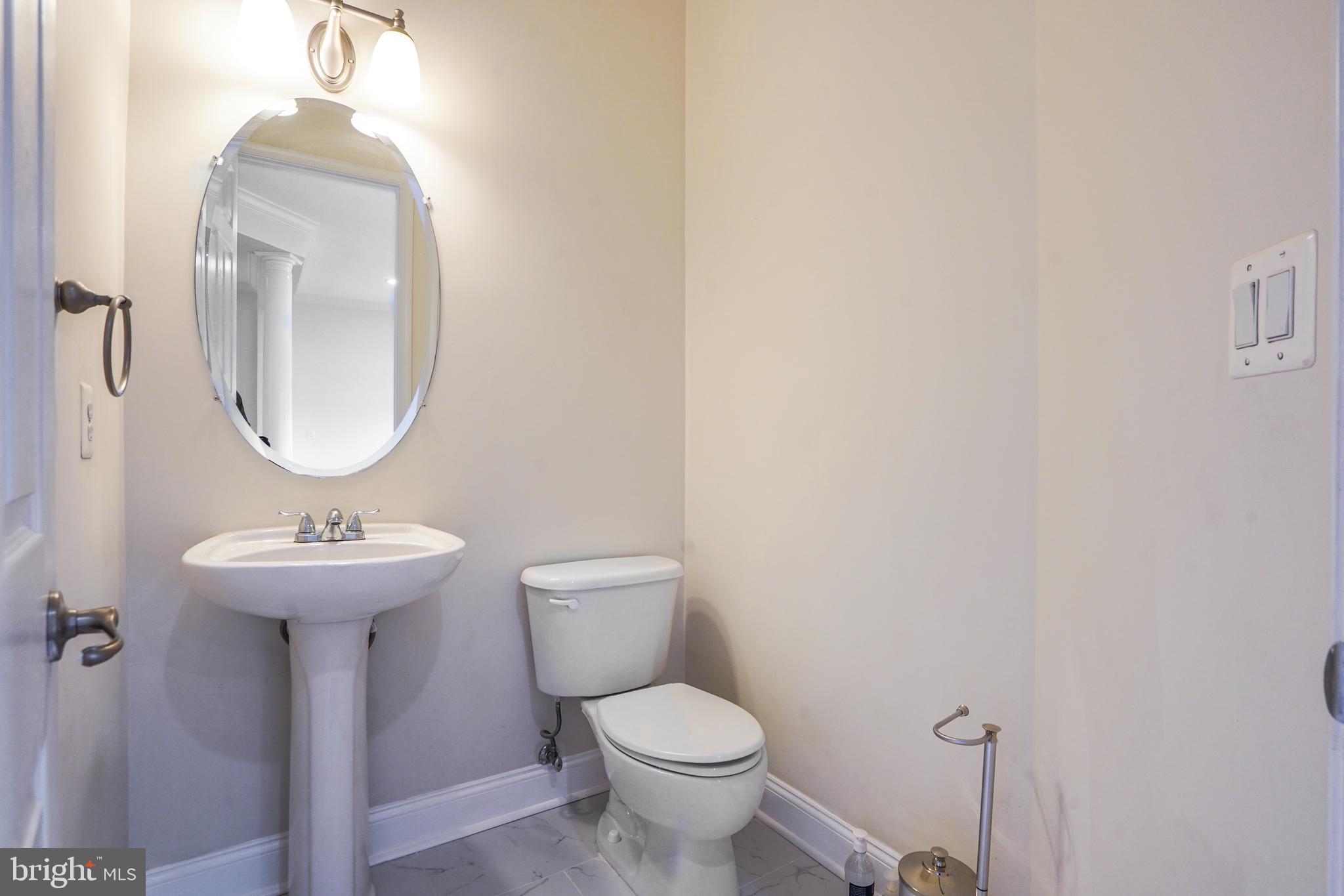 GREAT OAK - Residential Lease