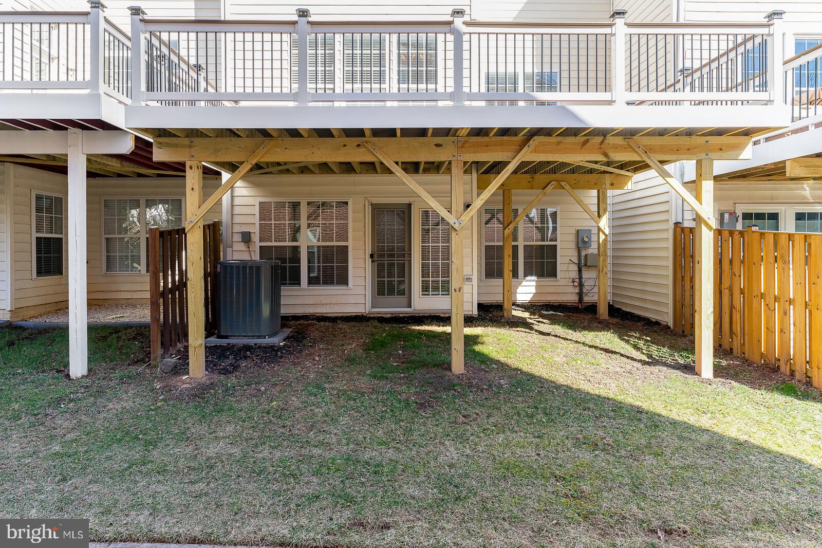 GREAT OAK - Residential Lease