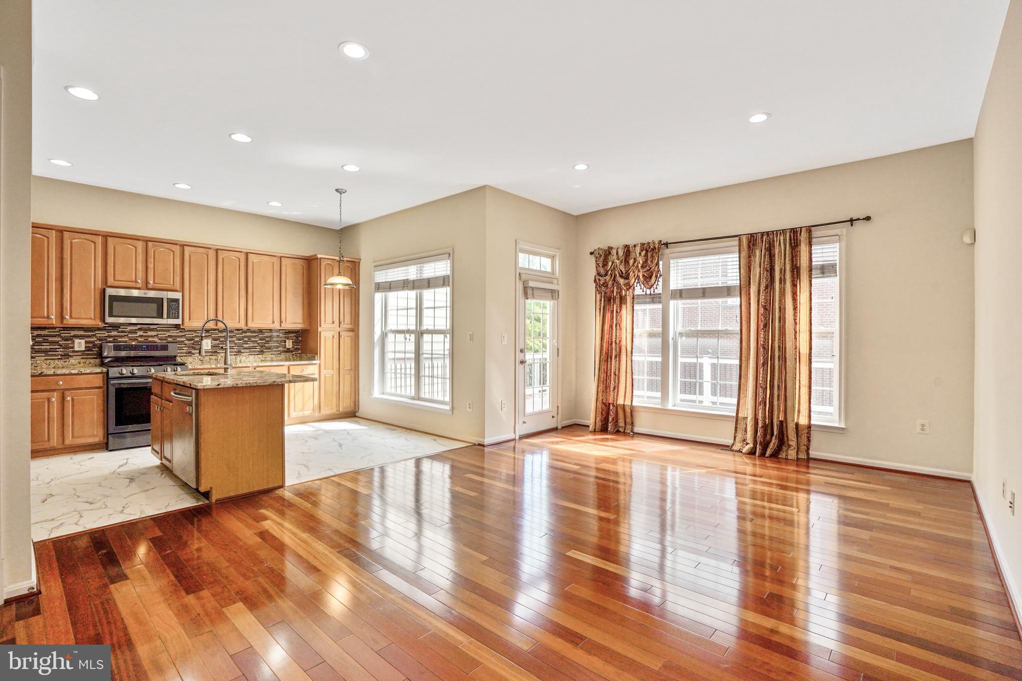 GREAT OAK - Residential Lease