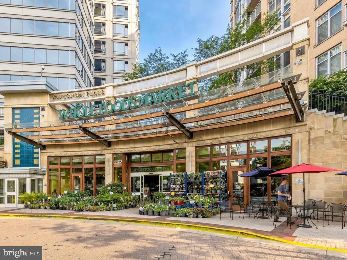 WILLOUGHBY OF CHEVY CHASE - Residential Lease