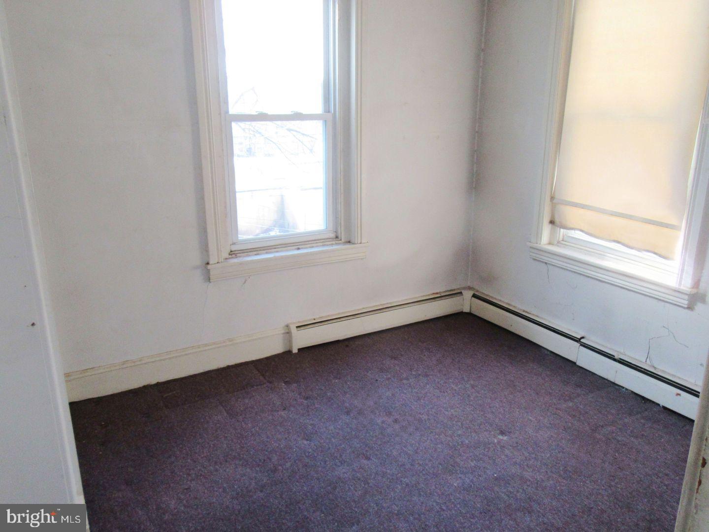 NORRISTOWN - Residential