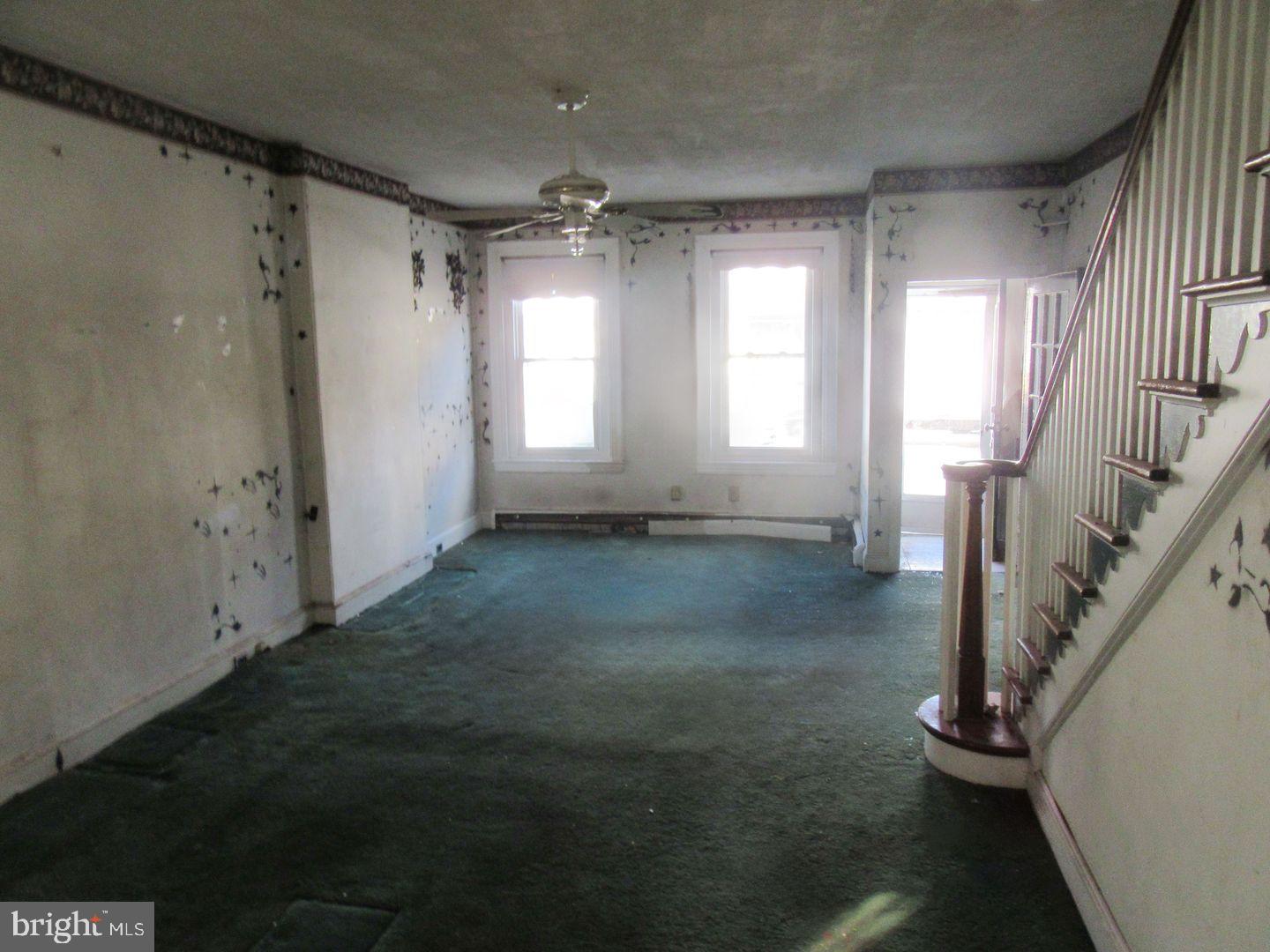 NORRISTOWN - Residential