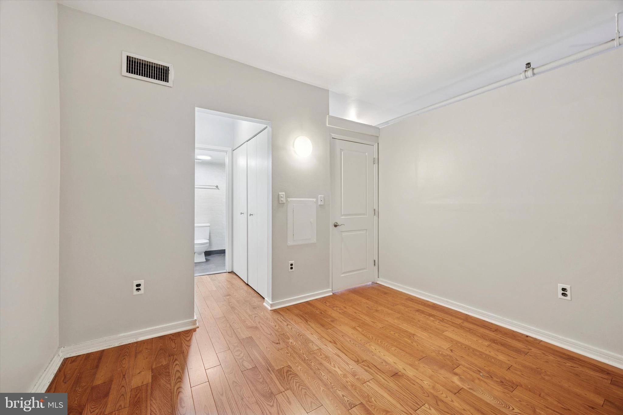 OLD CITY - Residential Lease