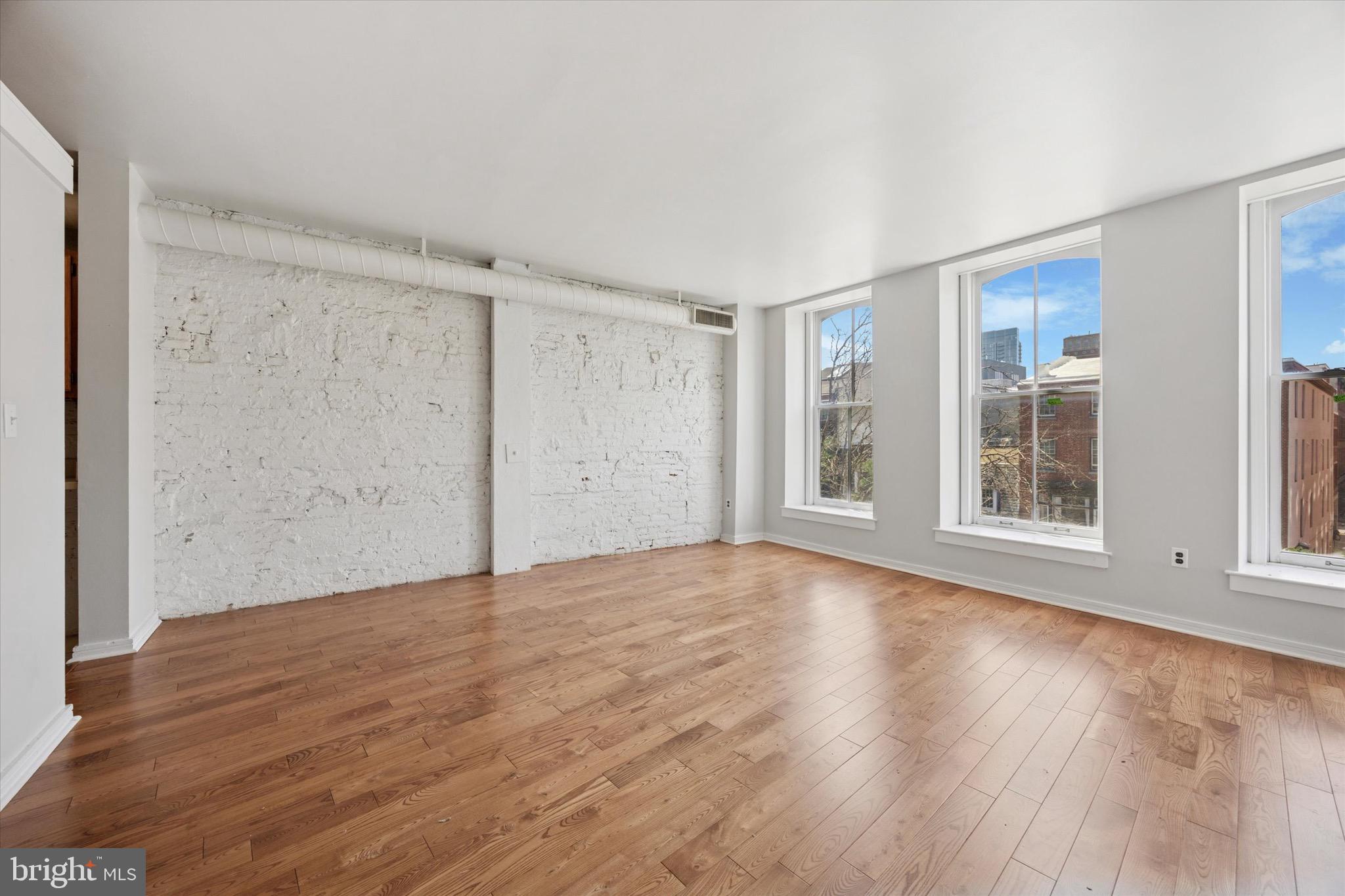 OLD CITY - Residential Lease