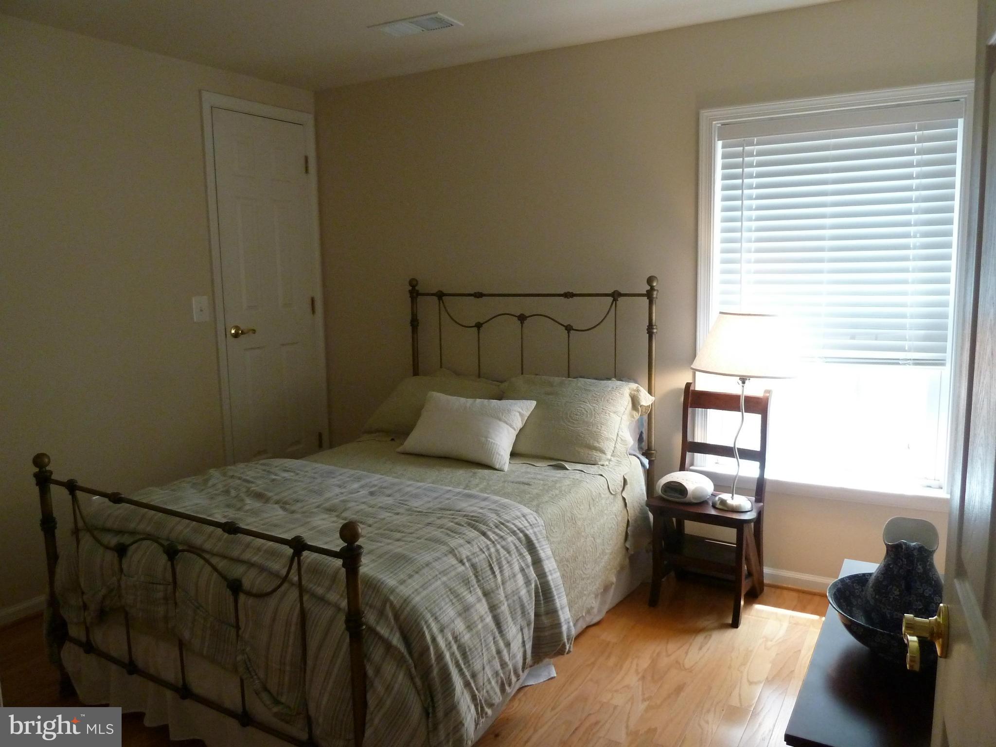 WILLOW OAKS - Residential Lease