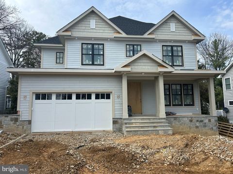 5813 22ND STREET N ARLINGTON VA 22205