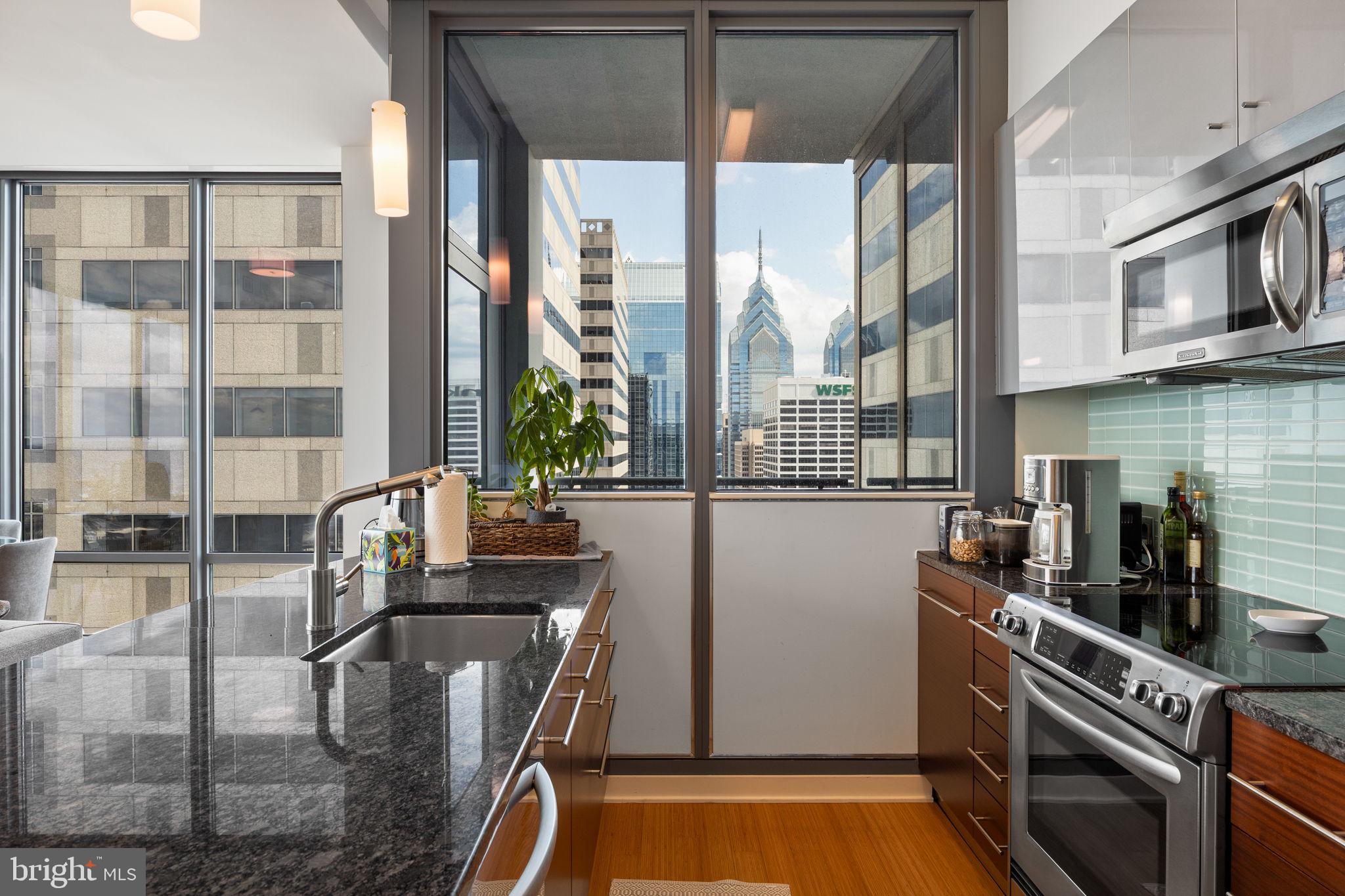 RITTENHOUSE SQUARE - Residential