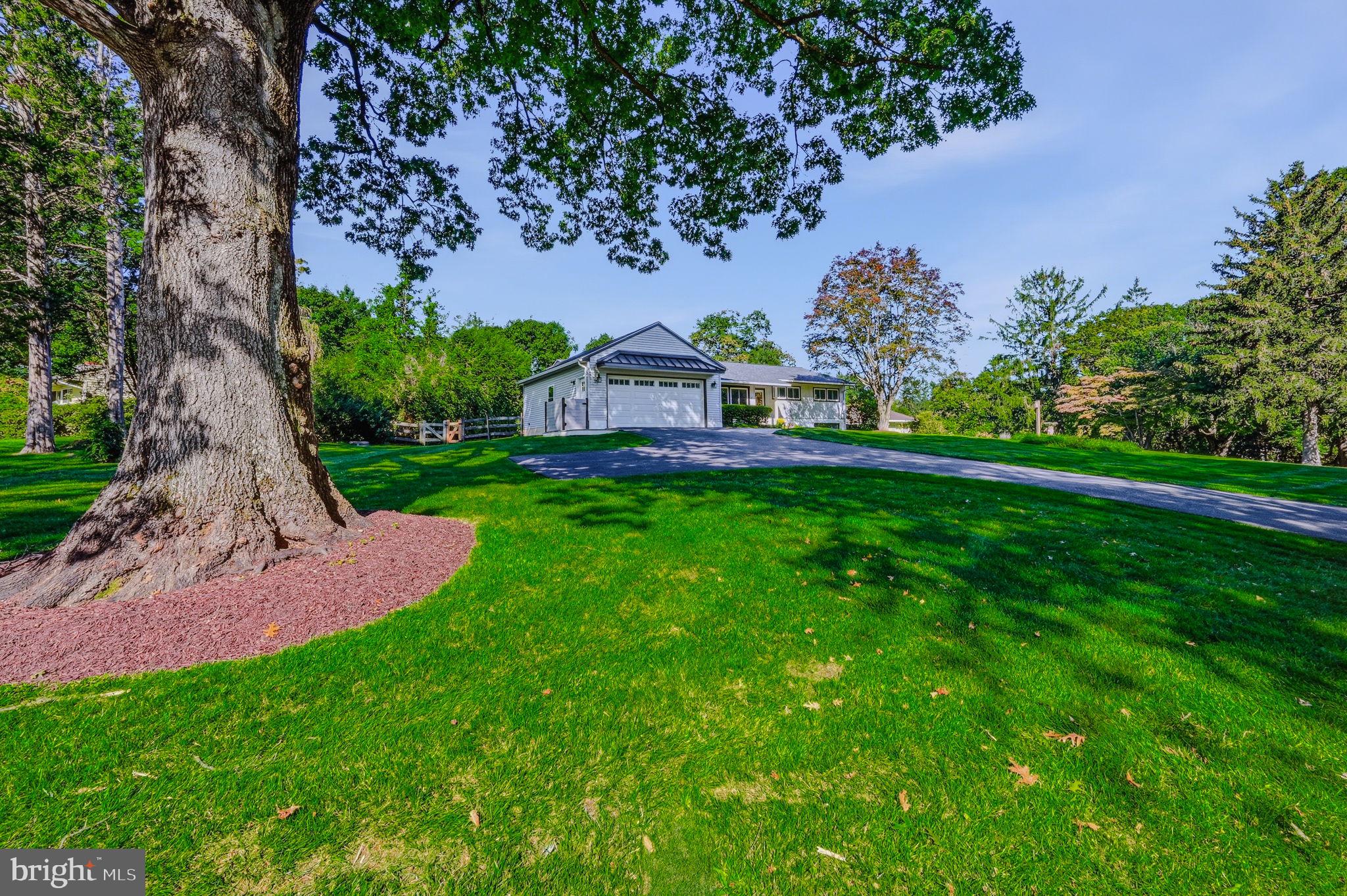 50 RAMPART EAST