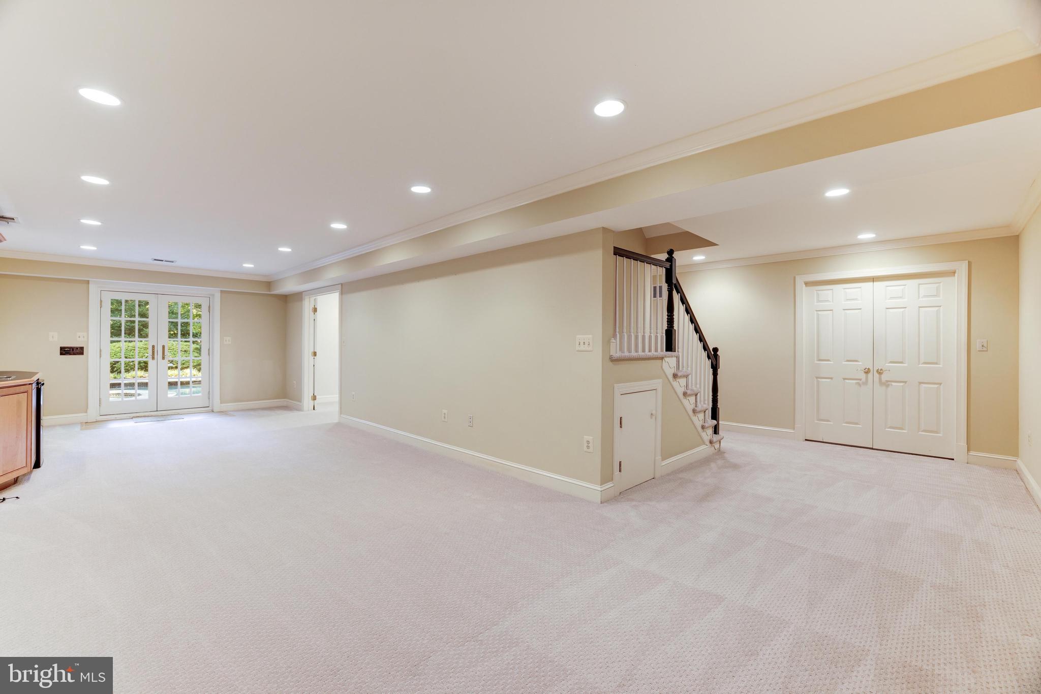 FALCON RIDGE - Residential