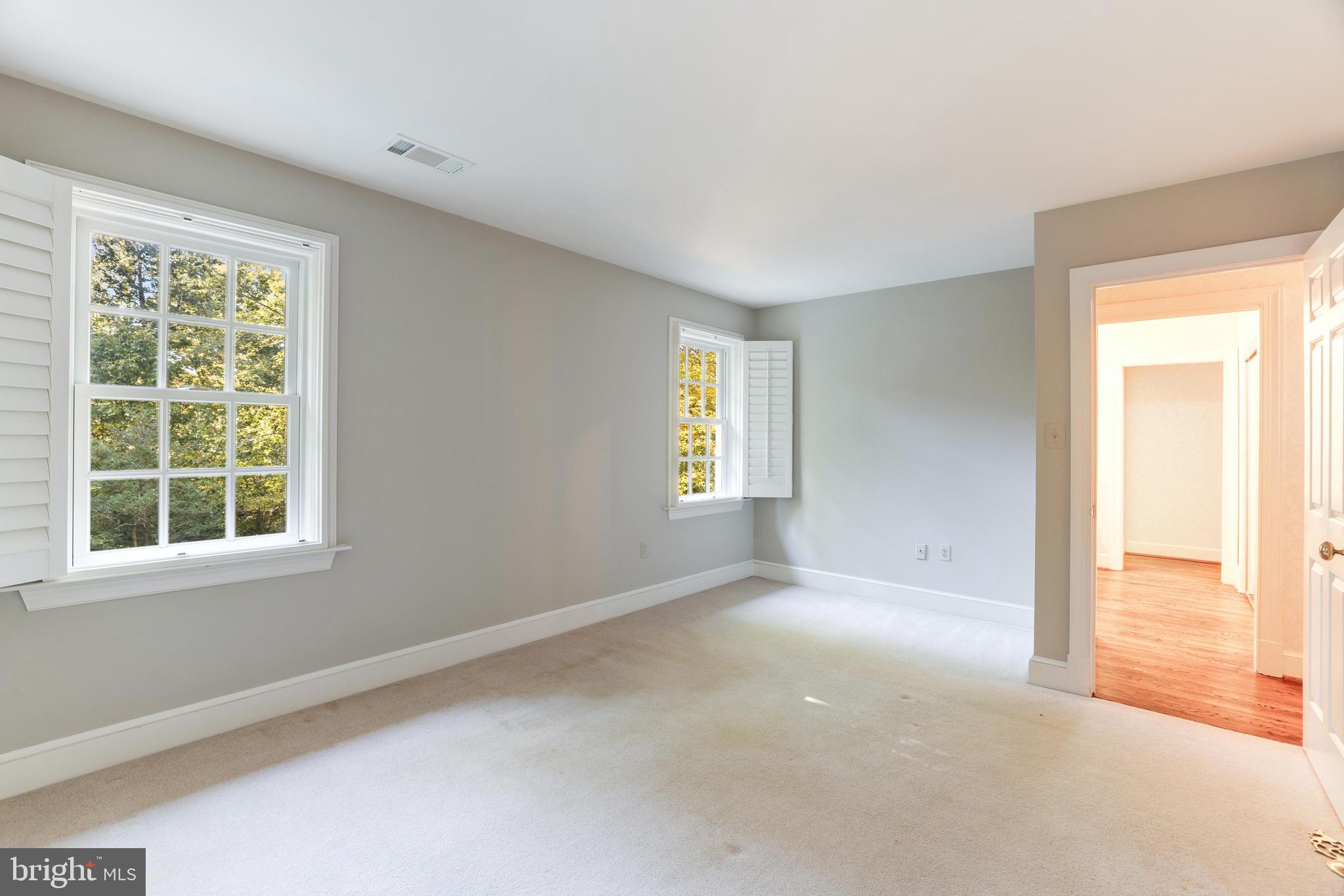 FALCON RIDGE - Residential