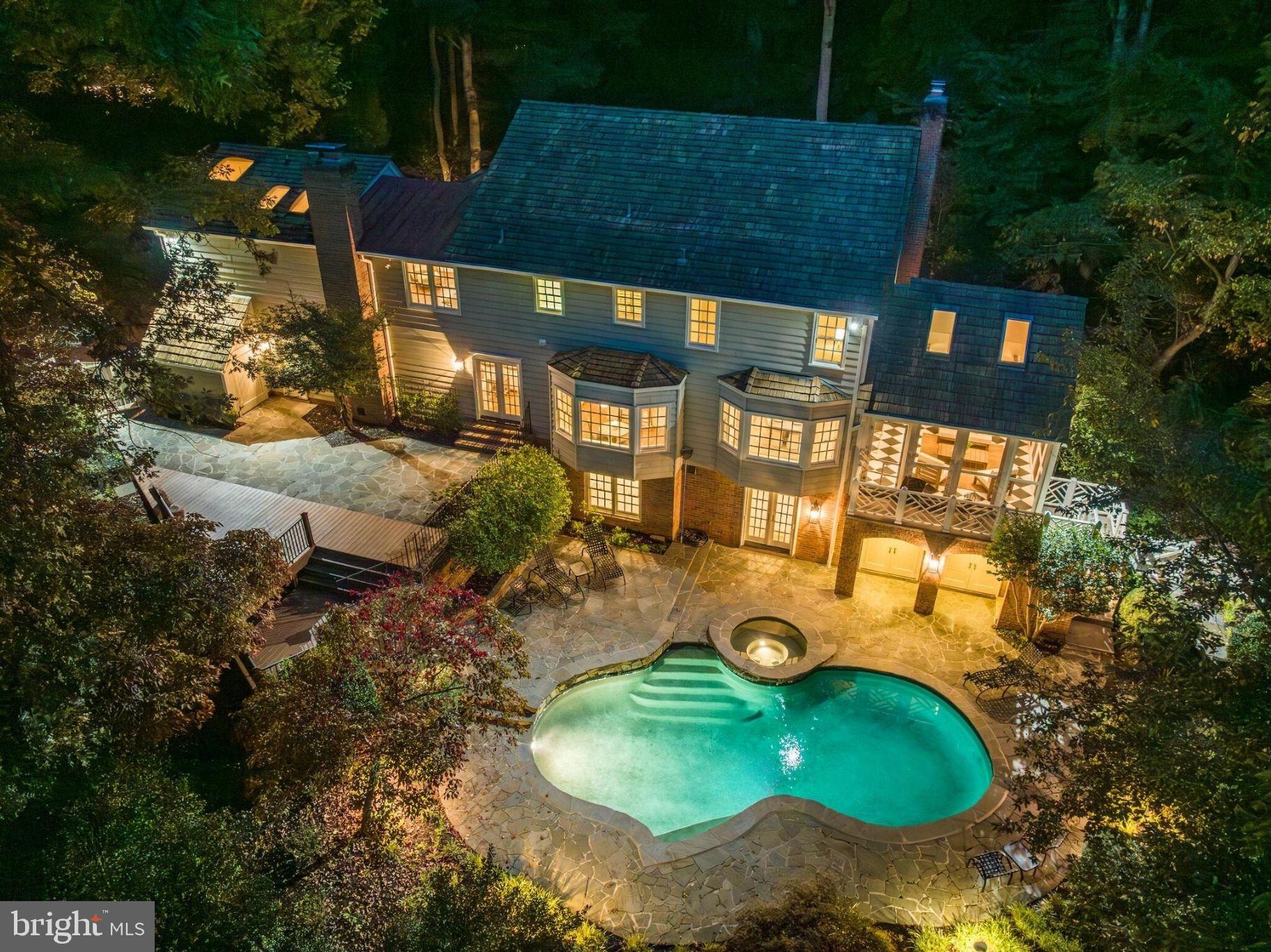 FALCON RIDGE - Residential