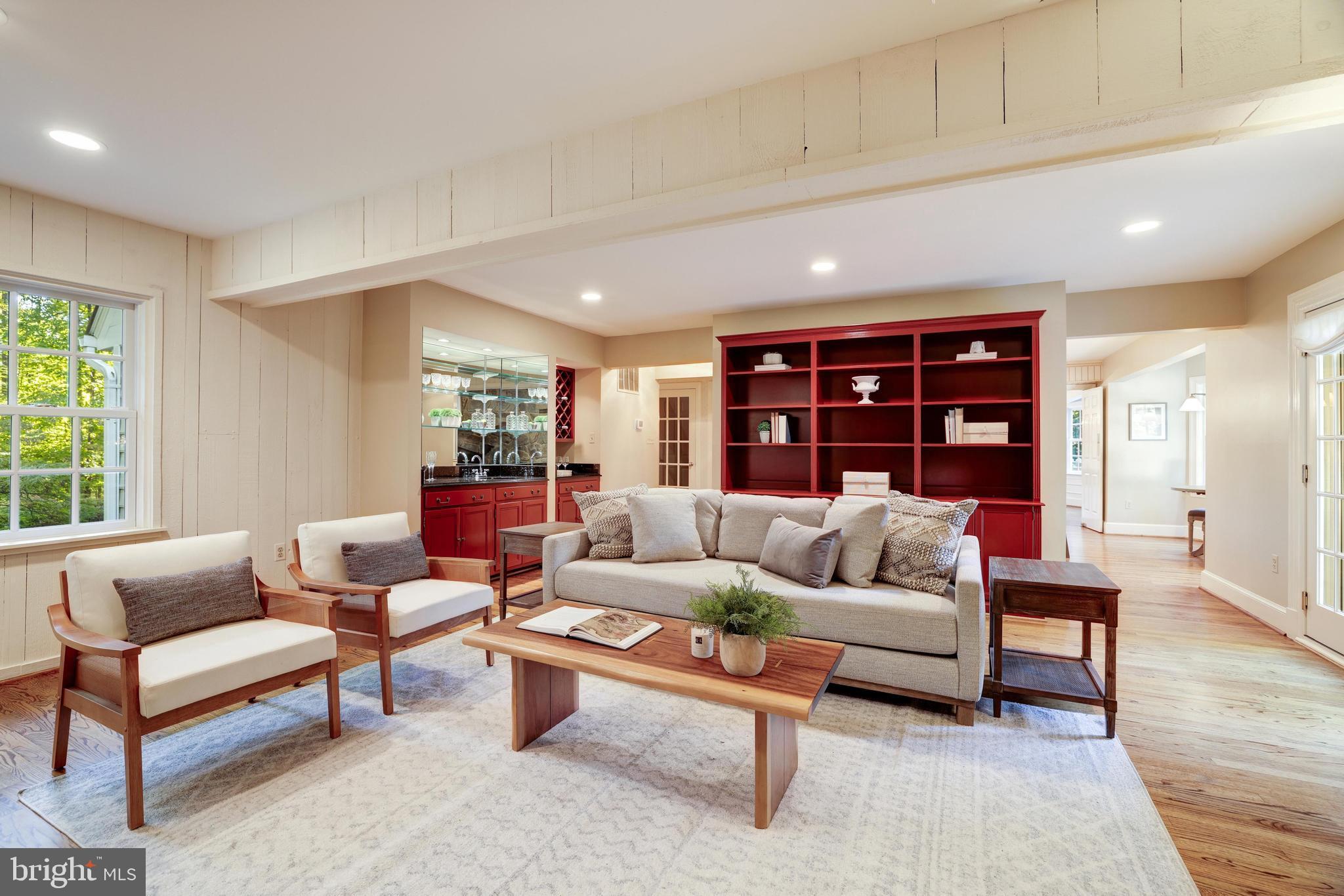 FALCON RIDGE - Residential