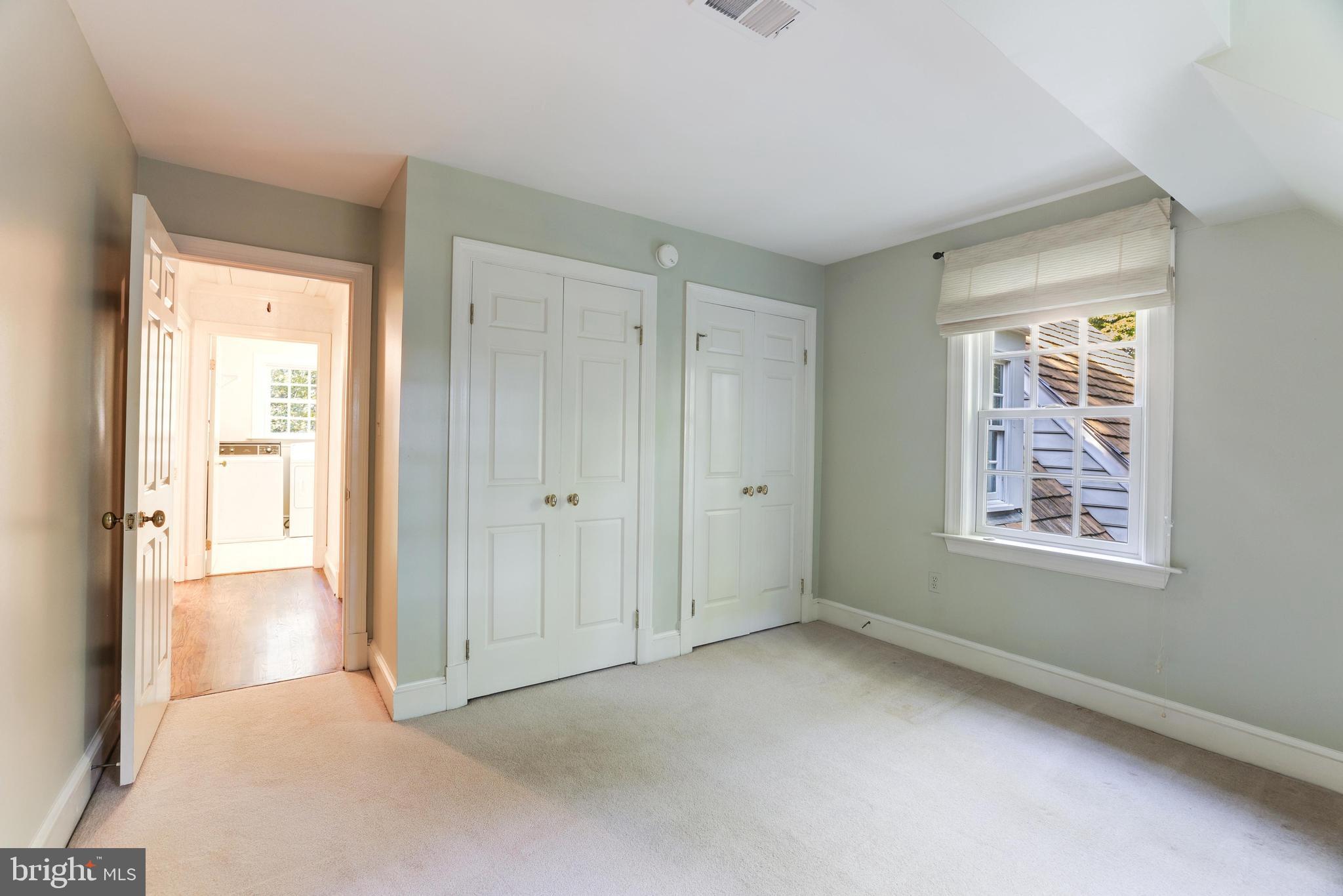 FALCON RIDGE - Residential