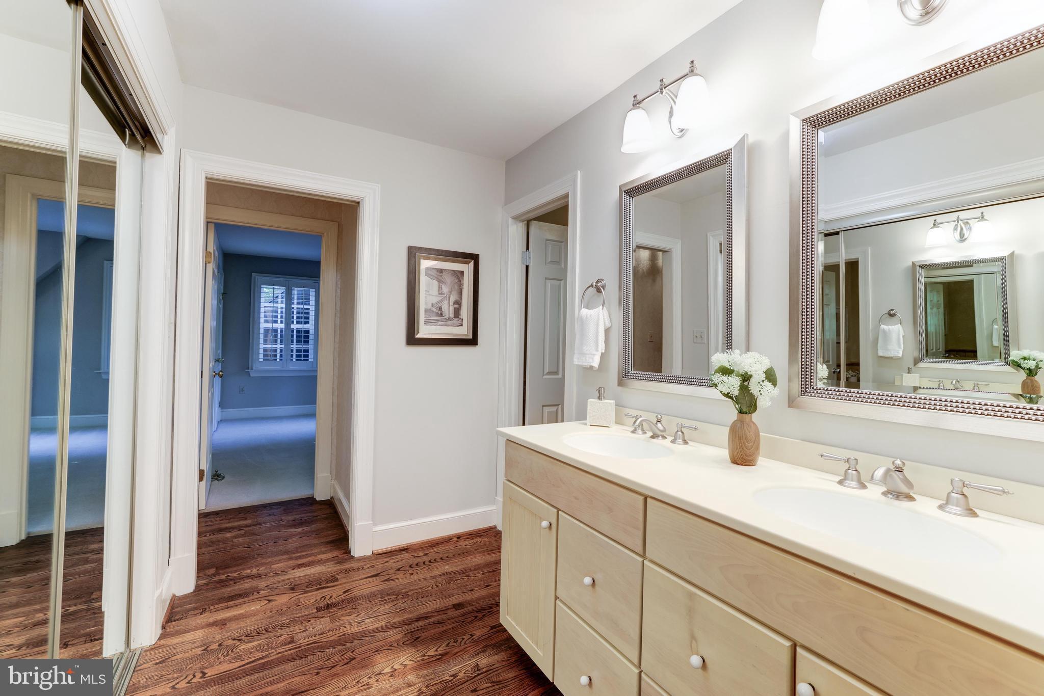 FALCON RIDGE - Residential