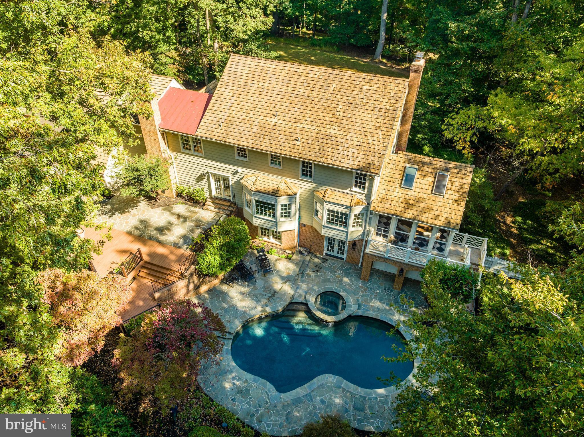 FALCON RIDGE - Residential