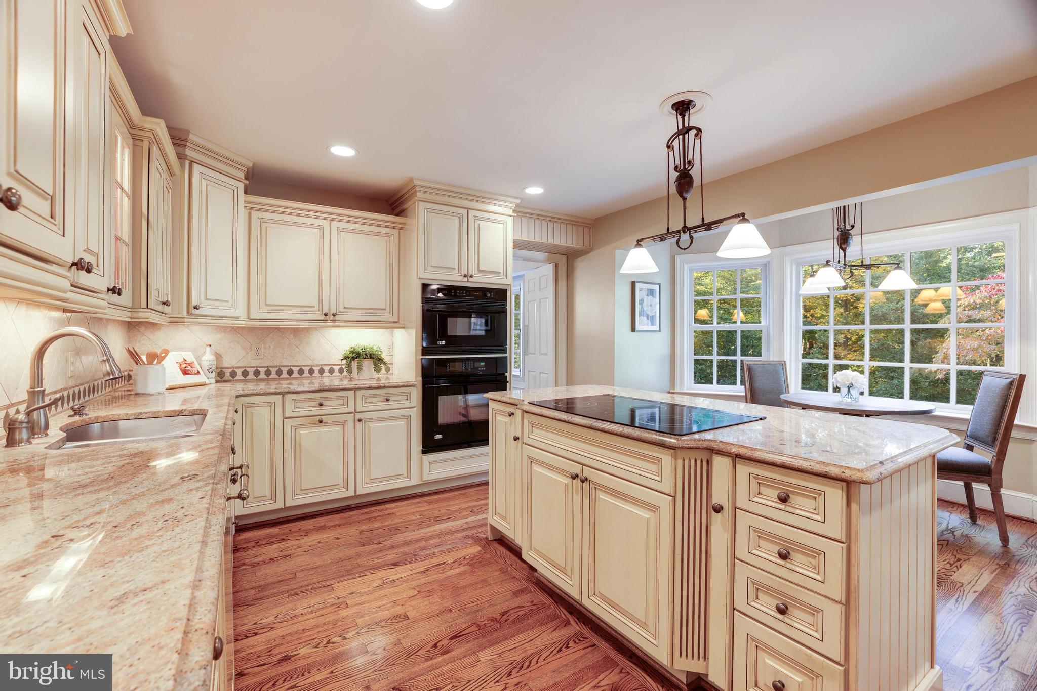 FALCON RIDGE - Residential