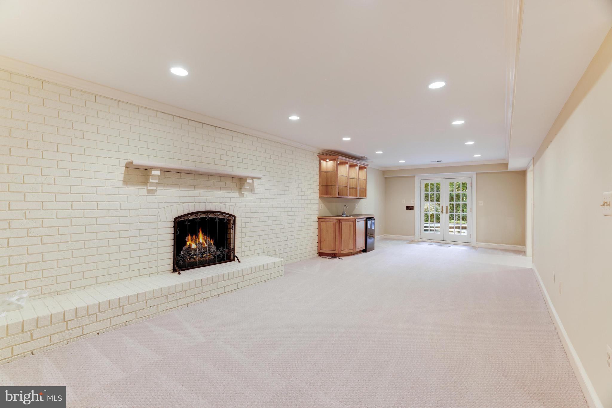 FALCON RIDGE - Residential