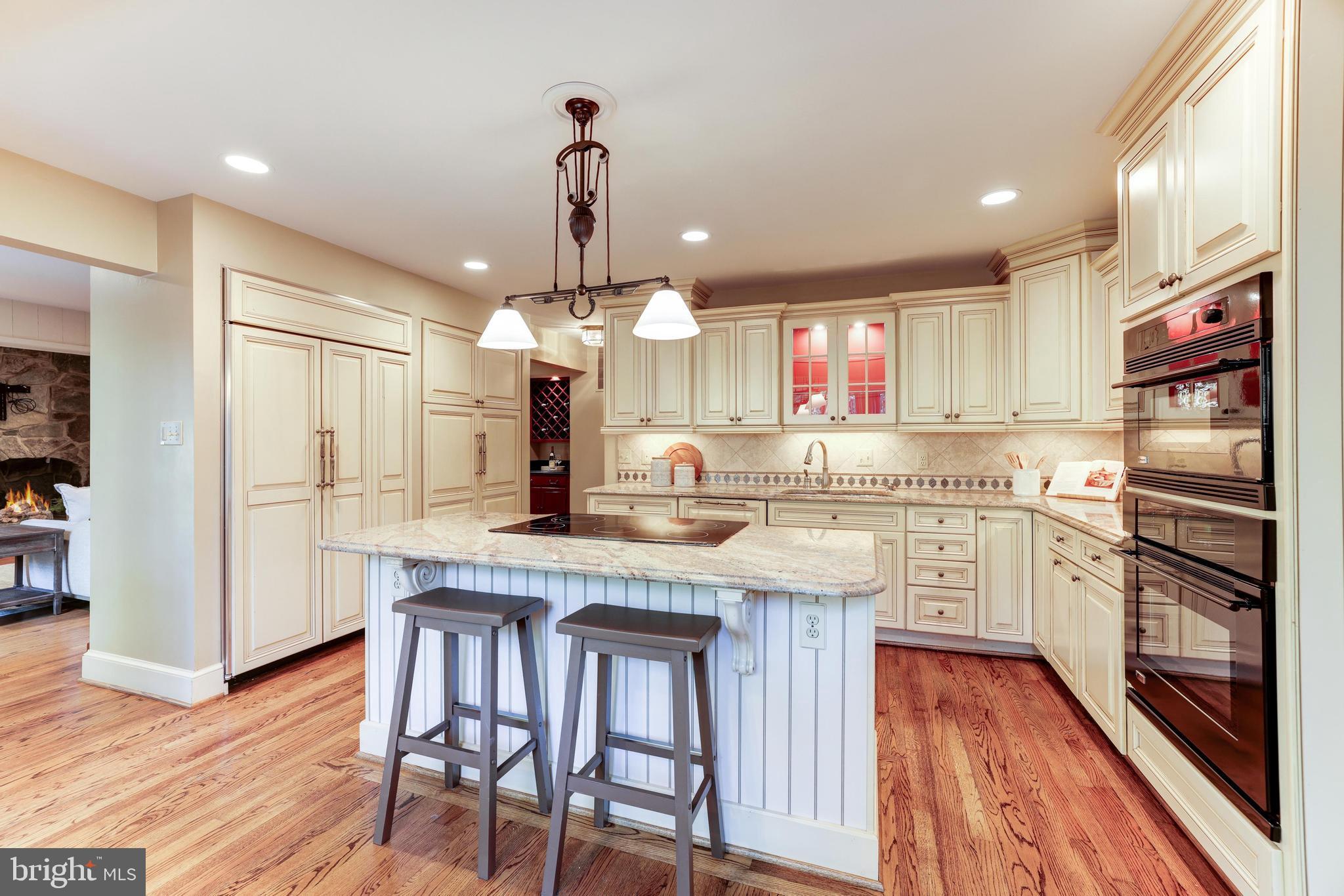 FALCON RIDGE - Residential