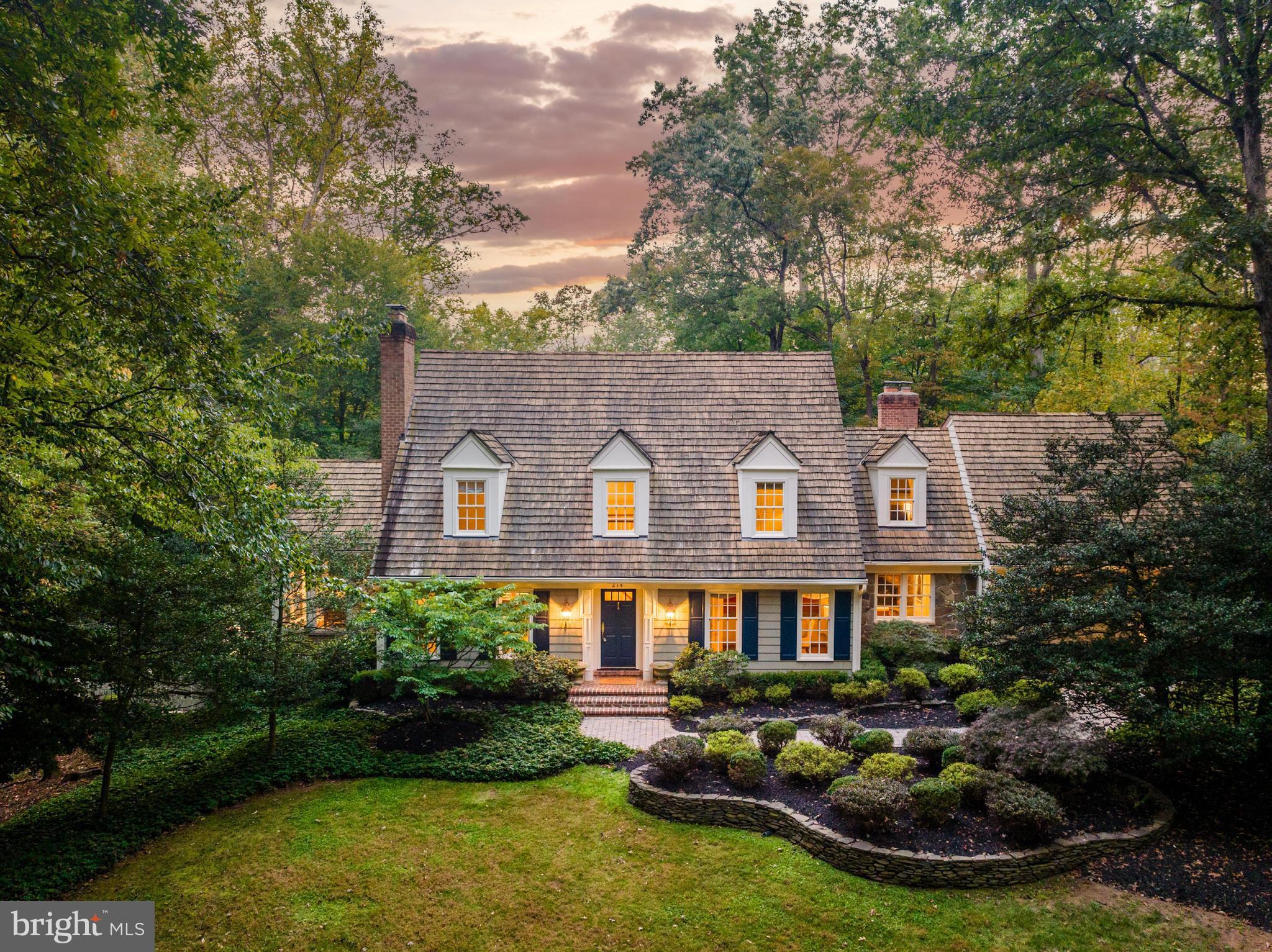 FALCON RIDGE - Residential