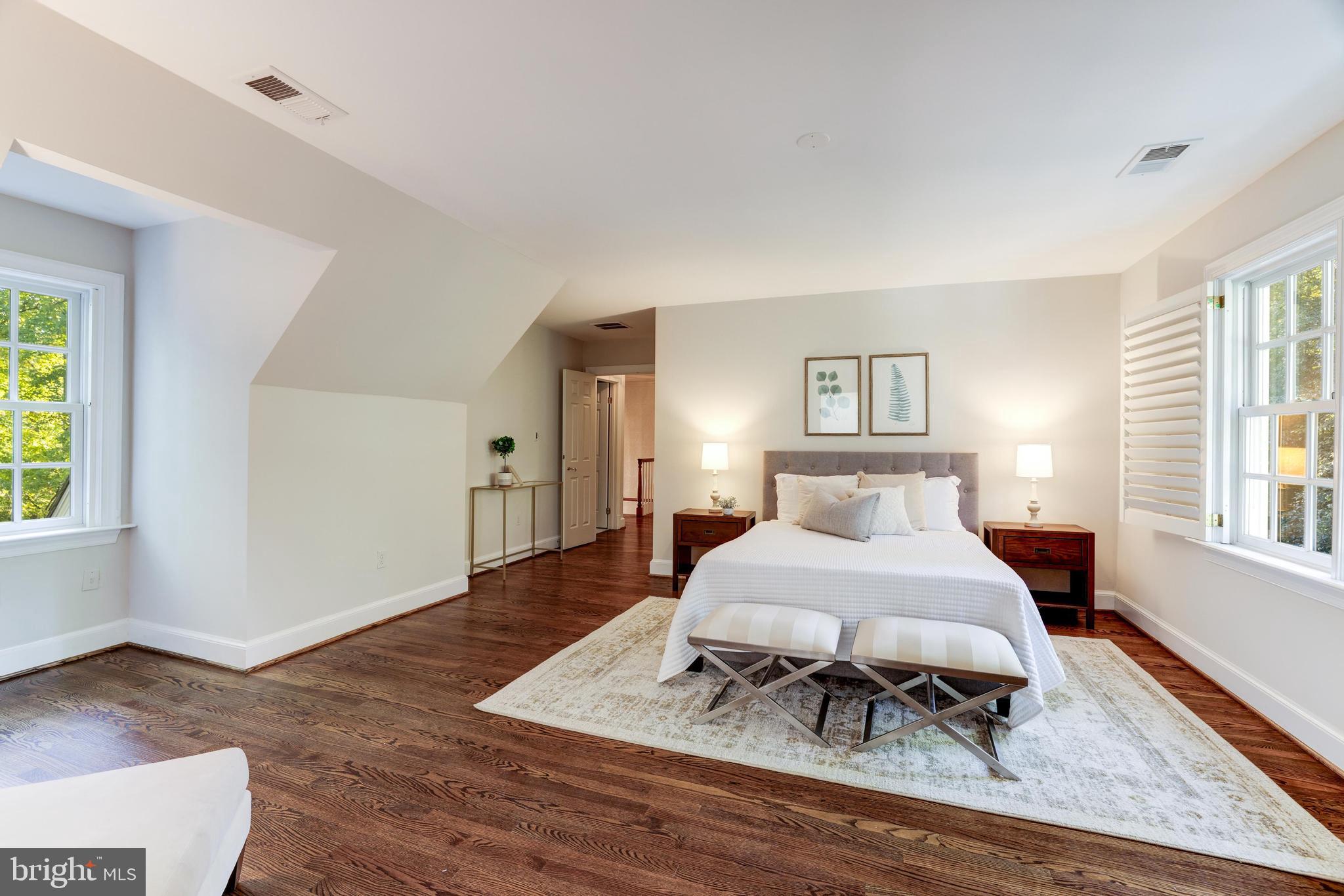 FALCON RIDGE - Residential