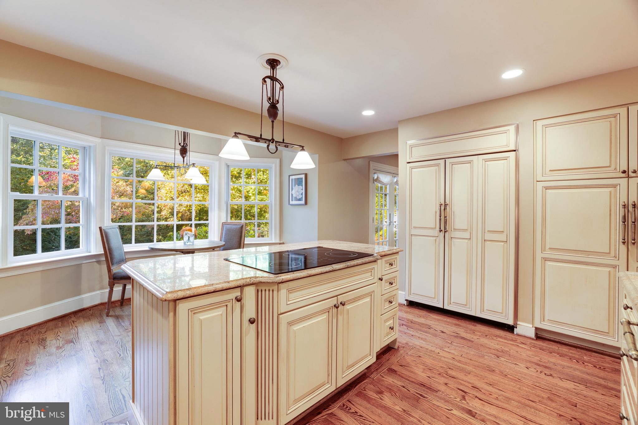 FALCON RIDGE - Residential