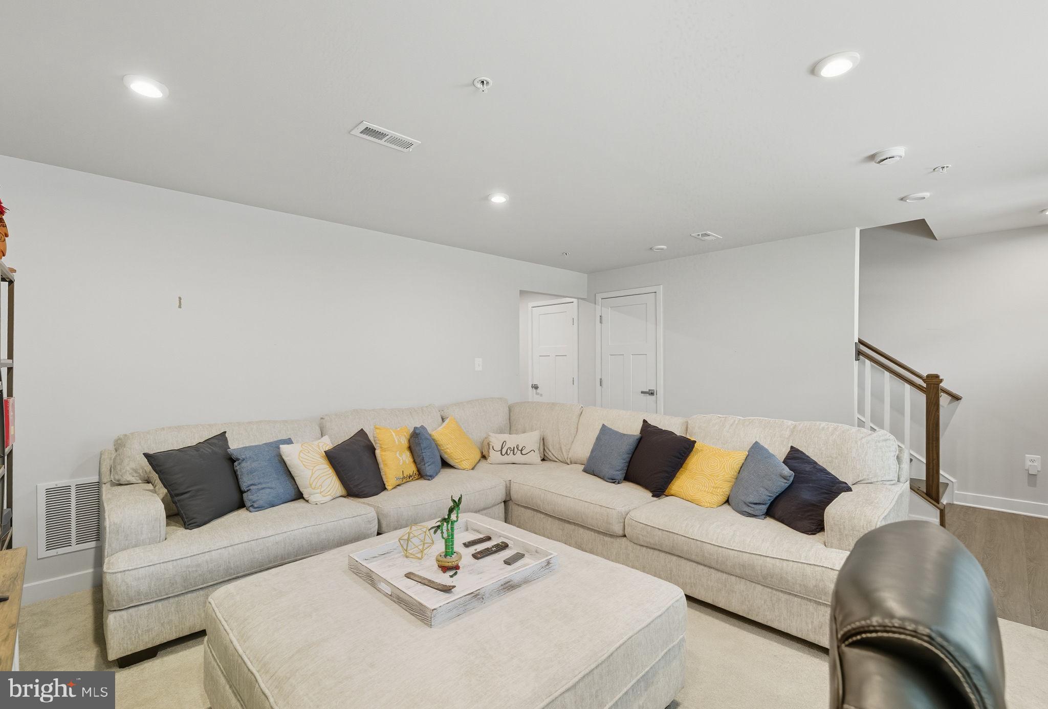 WESTPHALIA - Residential Lease